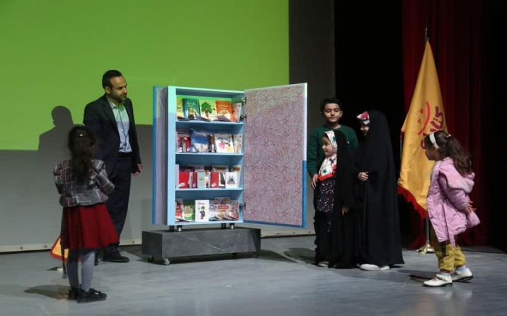 ۴۲ عنوان کتاب کودک در قم رونمایی شد ۴۲ عنوان کتاب کودک در قم رونمایی شد